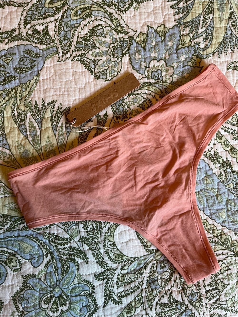 Skims fits everybody thong desert clay large
